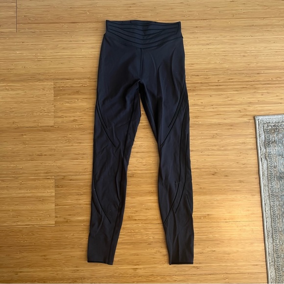 🫶🏼SOLD🫶🏼Lululemon Get in Line Super High-Rise Tight 28" - Picture 5 of 7